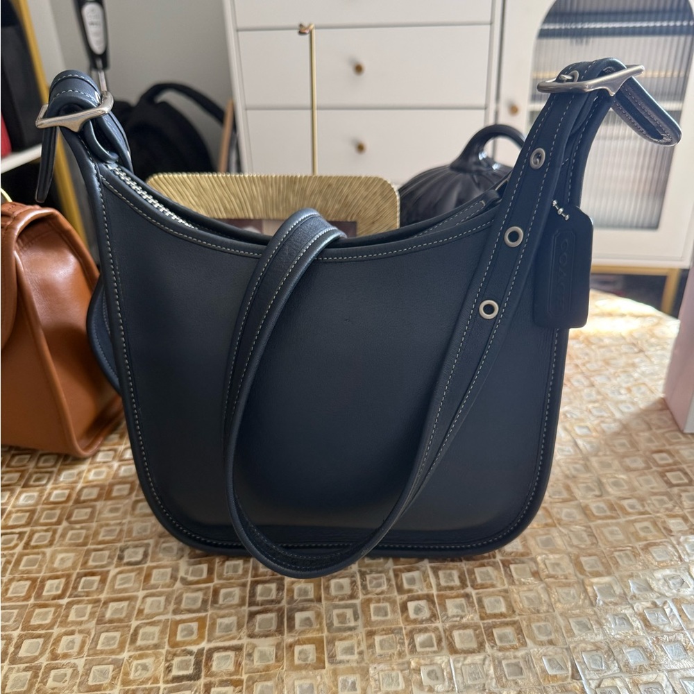 ❌SOLD❌Coach Janice Navy Bag
